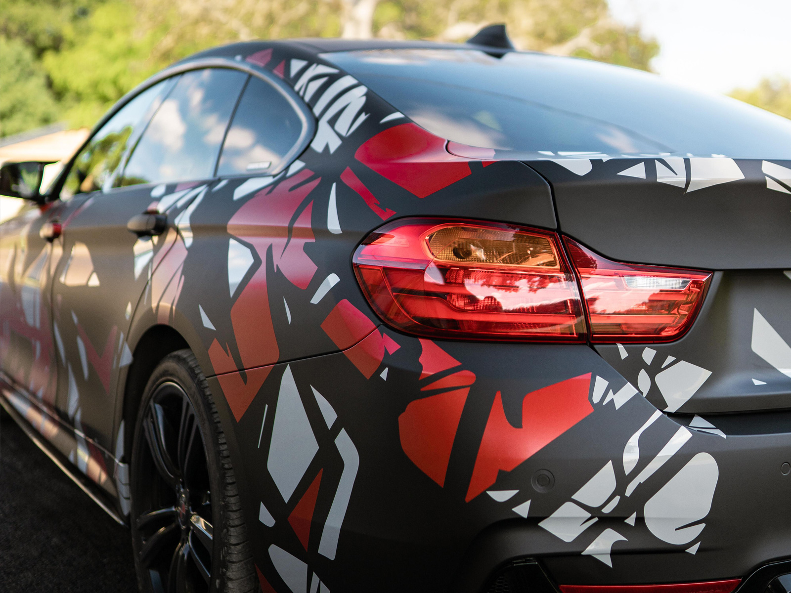 car-wrapping-vs-car-resprays-3